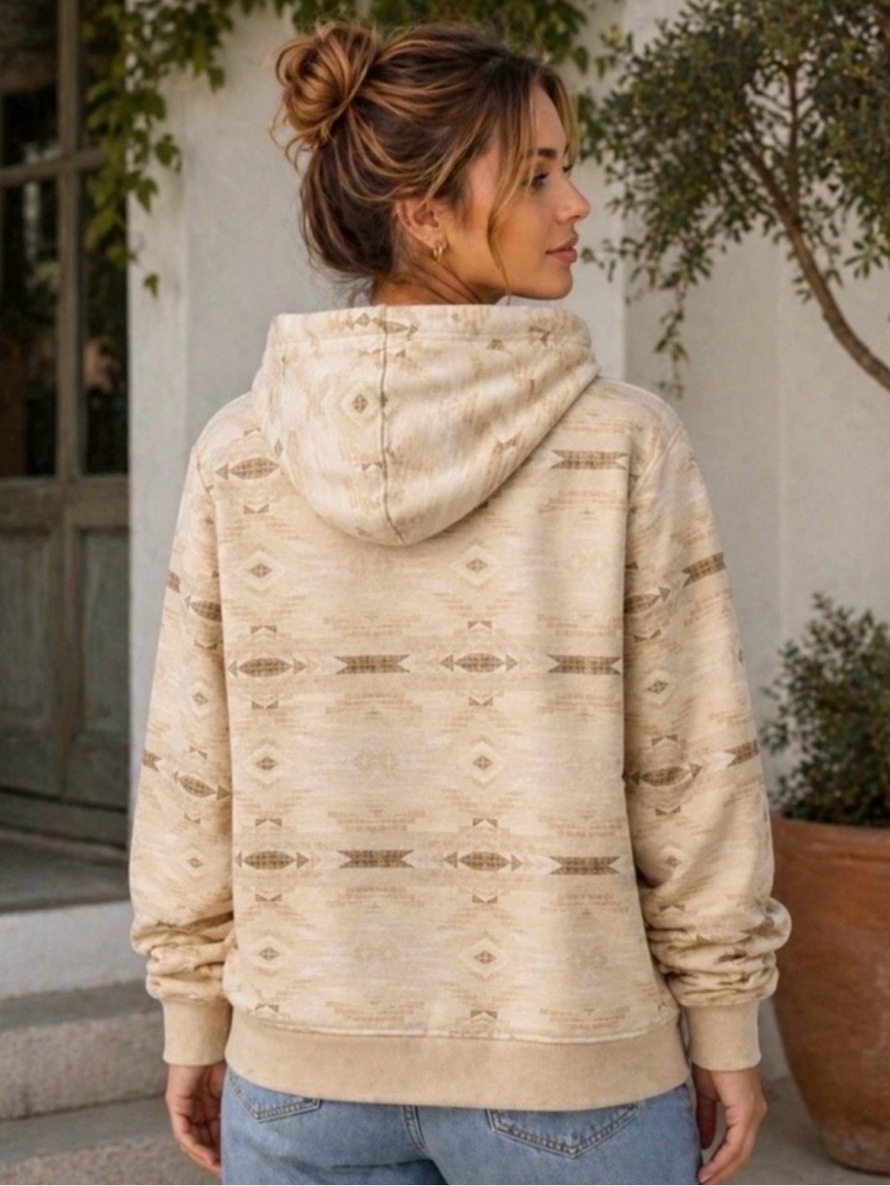 Ariat NWOT Western Aztec
Hoodie Pullover Neutral Beige
Cozy Ranch Style. XL - Picture 2 of 3